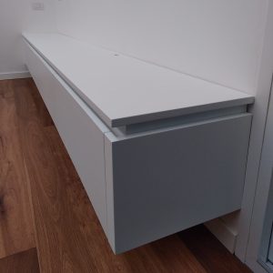 Credenza sospesa
